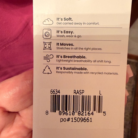 NWT Women's Wink Raspberry Scrubs - Picture 2 of 4